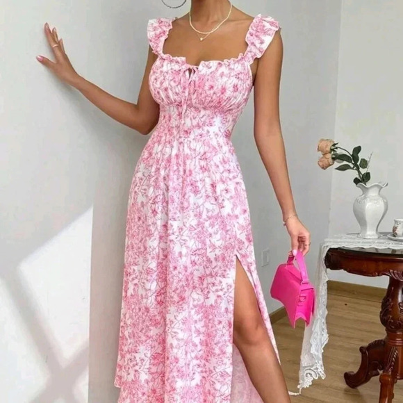 Summer Floral Print Dress With Ruffled Hemline And Side Split - Picture 4 of 5